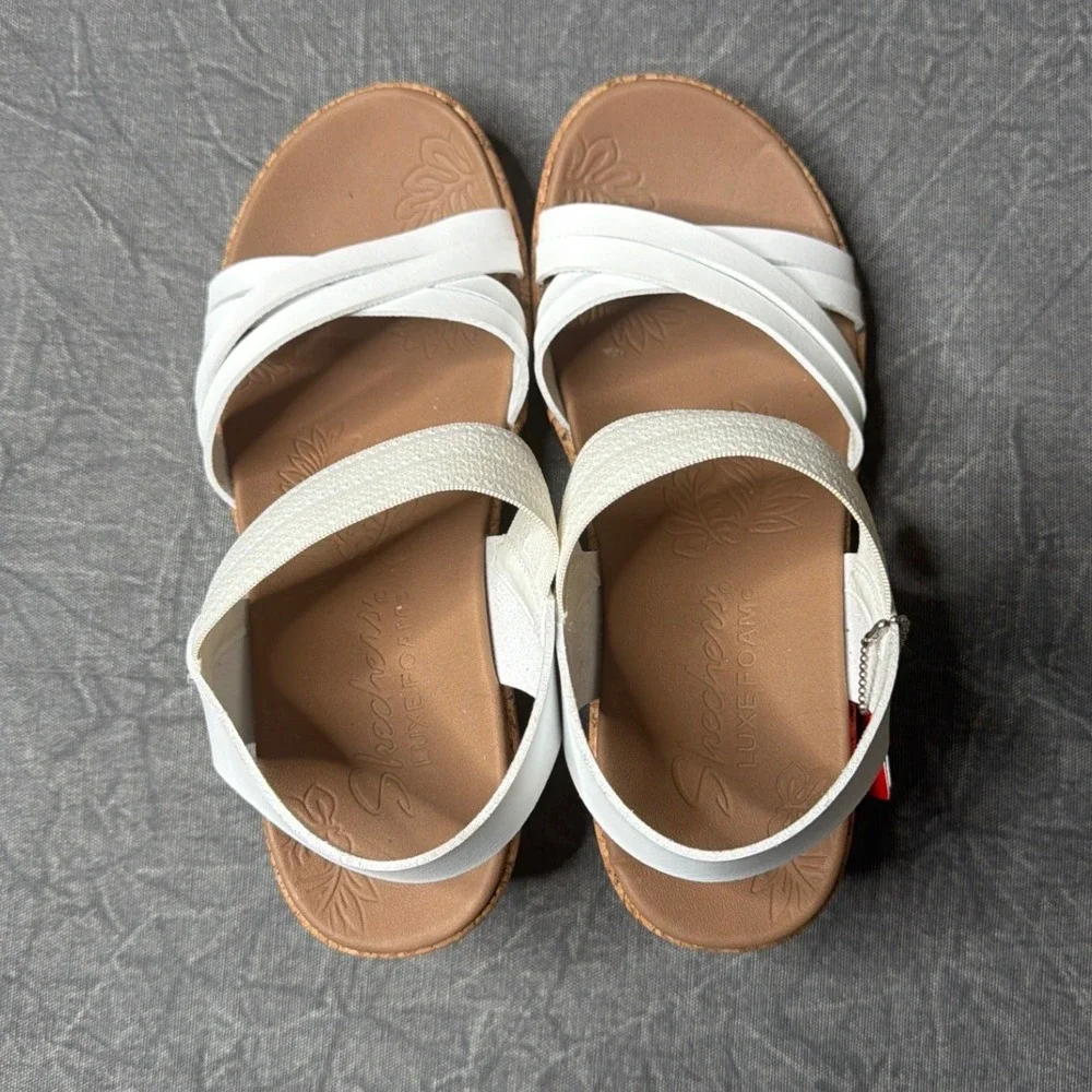 Skechers Sandals Womens 8.5 Cali Beverlee Tiger Posse White Wide Wedge NEW